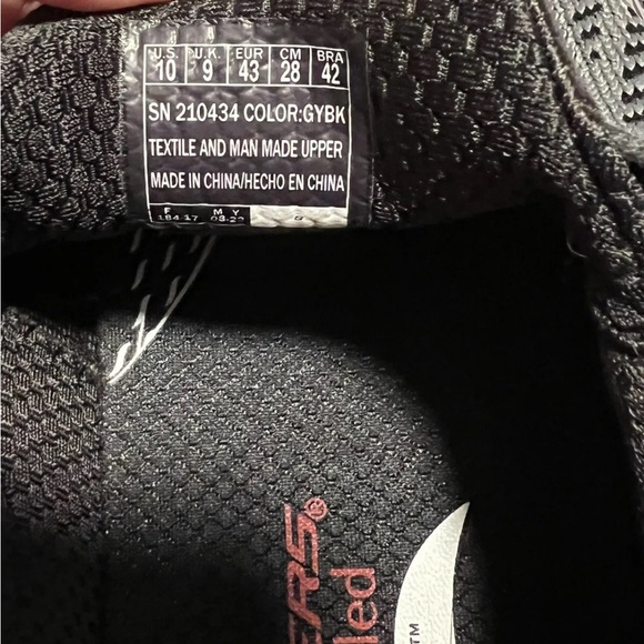 Men’s Skechers no tie slip in tennis shoe - Picture 6 of 6